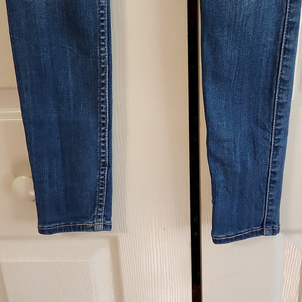 Hollister High-Rise Jean Jegging Advanced Stretch Med Wash Distressed Size 0 - Picture 6 of 11